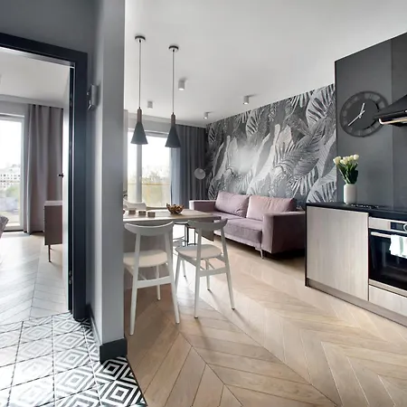 One Bedroom Zupnicza Street Apartment *