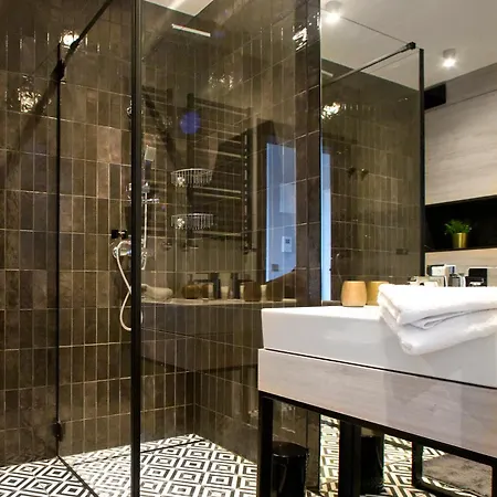 One Bedroom Zupnicza Street דירה *